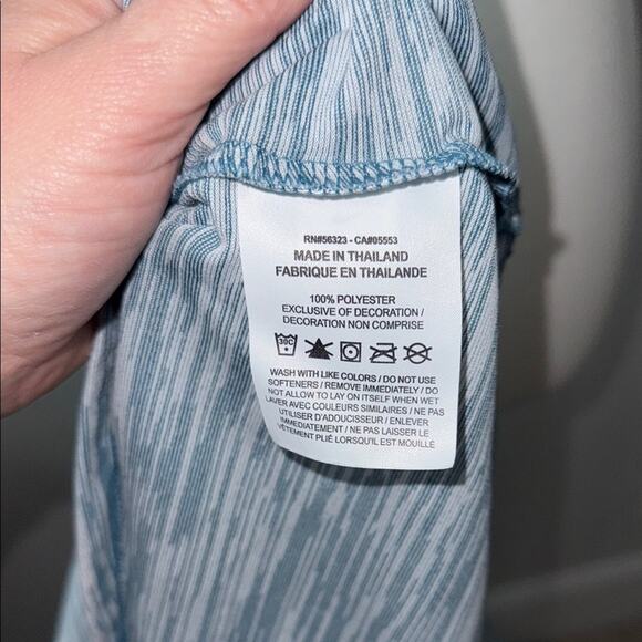 Nike Women's Dri Fit V-Neck Stripped Blue Athletic Short Sleeve Top Large - Picture 6 of 6